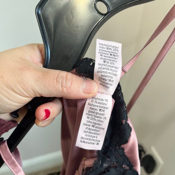 Victoria’s Secret Pink Satin Lace Trim Romper Teddy Size Large - Picture 4 of 10